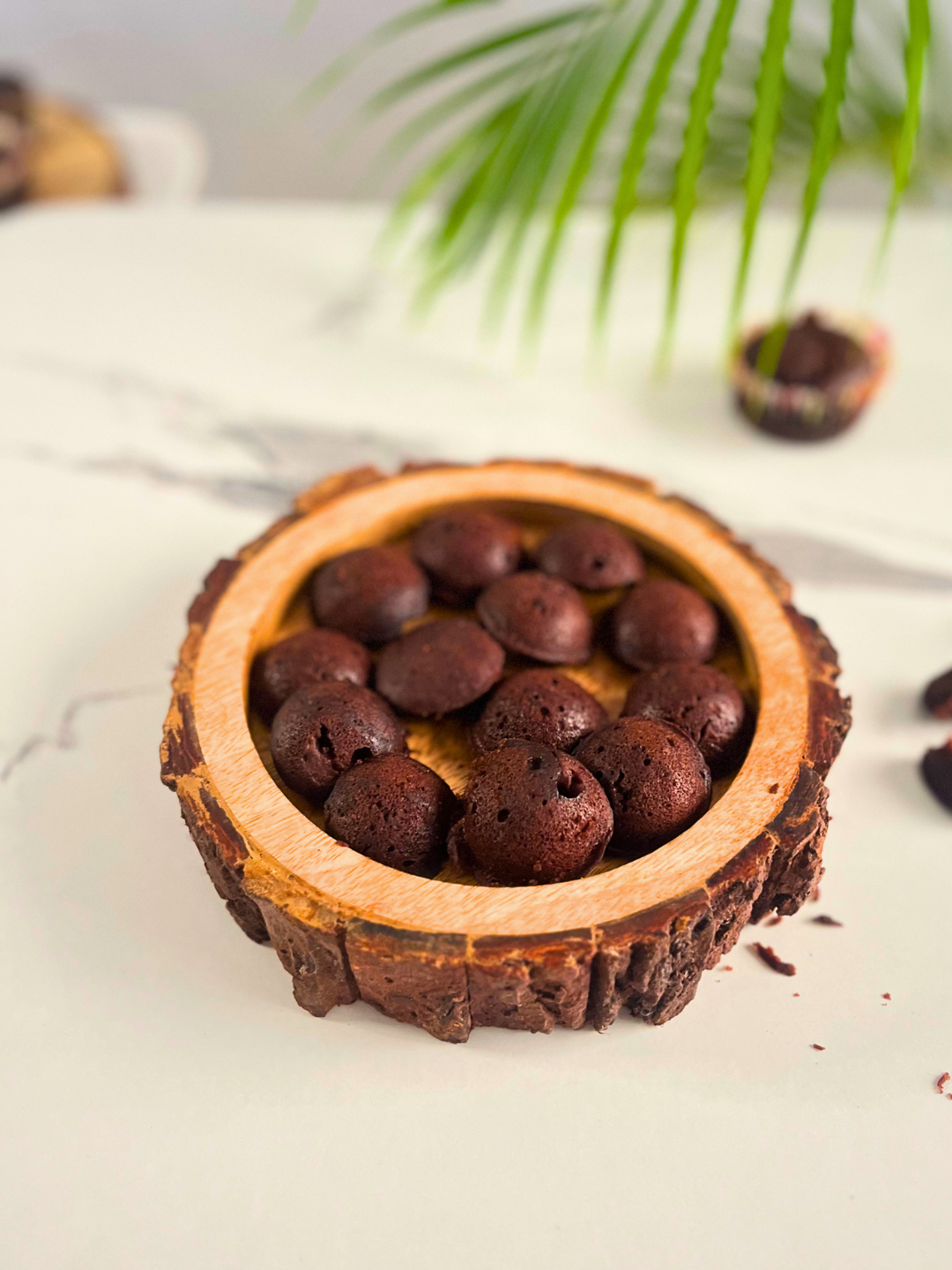 Round Bark Serving Tray with Raised Sides - Image 5