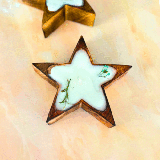 Rustic Wooden Star Candle | Festive Soy Wax Centerpiece (Christmas & New Year)